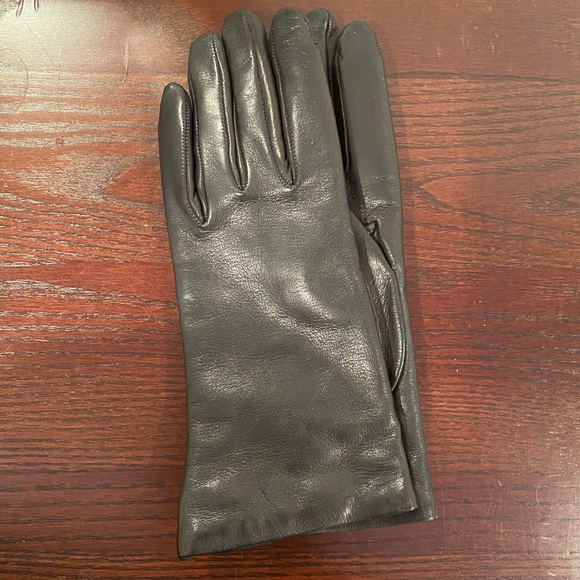 NWT Italian leather gloves with cashmere lining - Picture 2 of 9